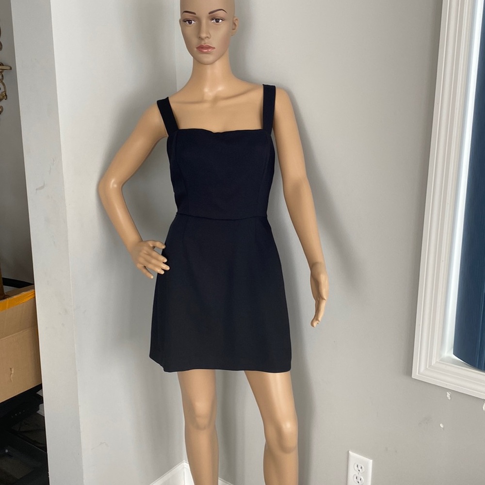 Willfred women’s size 8 black dress
